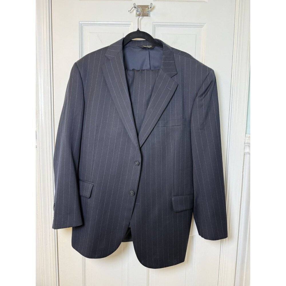 Jos A Bank Men’s Suit Navy Pinstripe Size 44R Travelers Edition 100 % Wool EUC